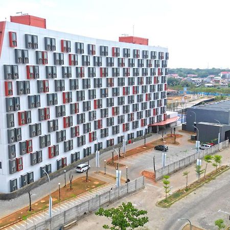 Cozy And Enjoy Studio Apartment Makassar Exterior photo